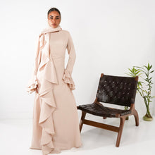 Load image into Gallery viewer, Flowy ruffles side in Beige