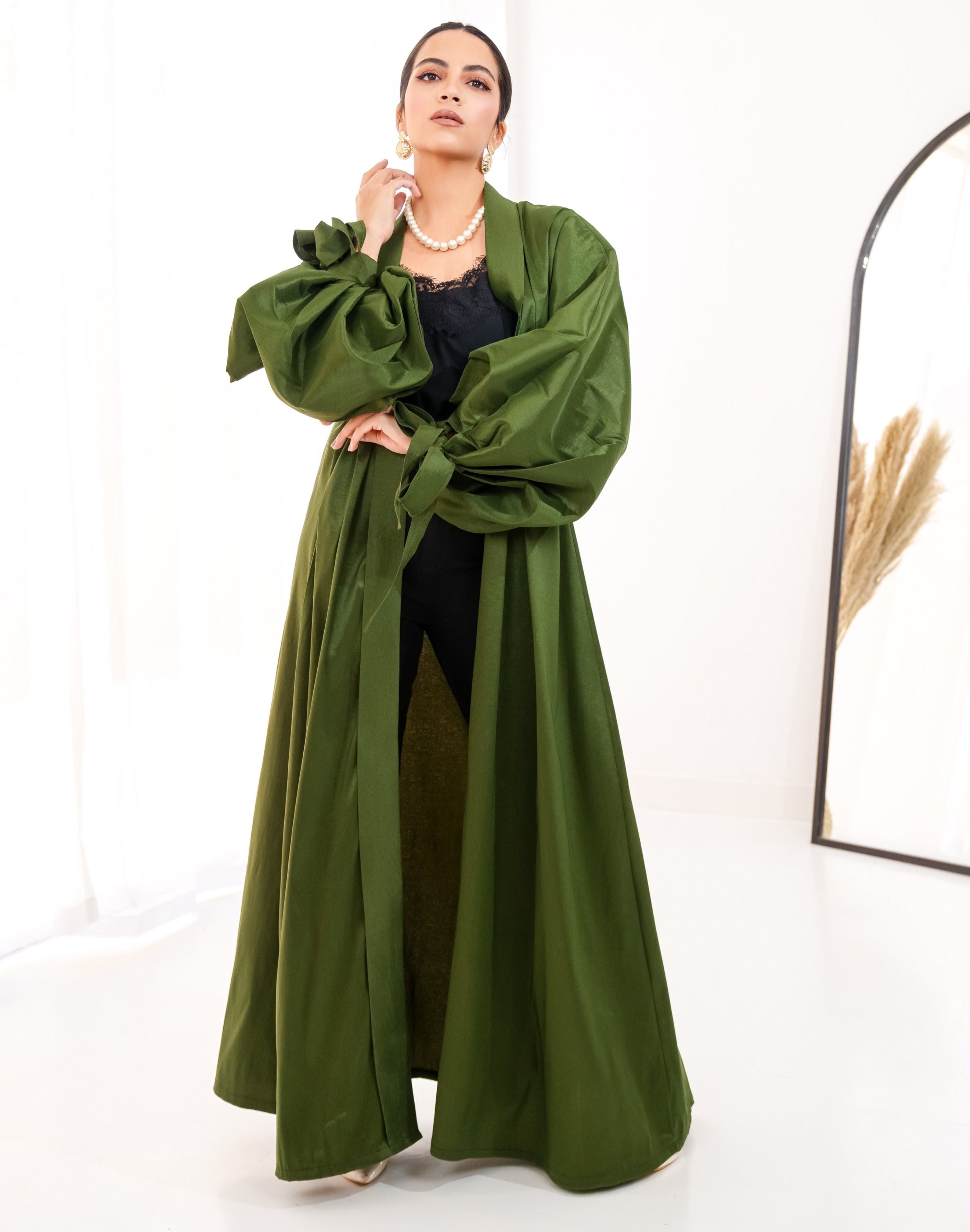 Puffed sleeves Kaftan in olive
