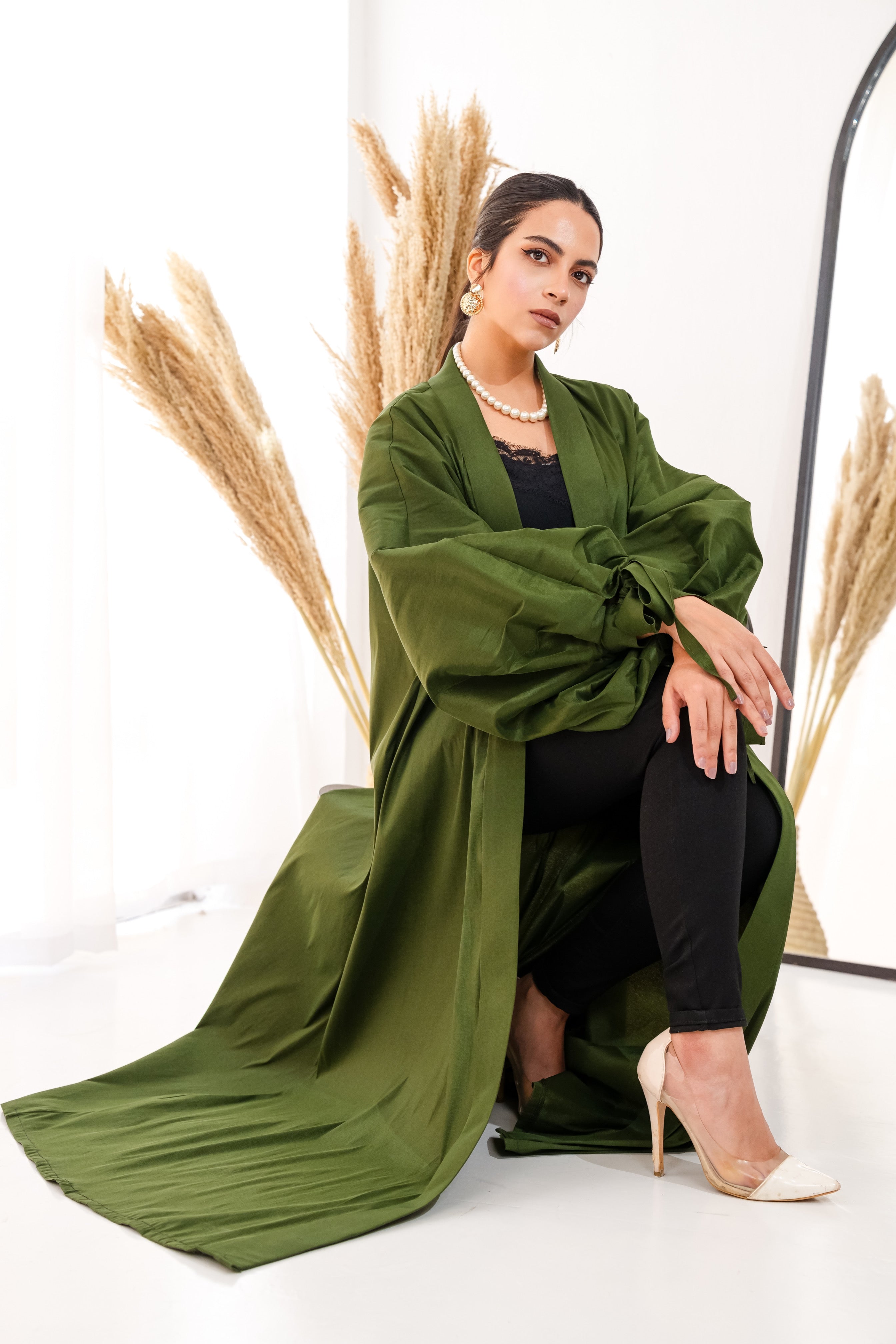 Puffed sleeves Kaftan in olive