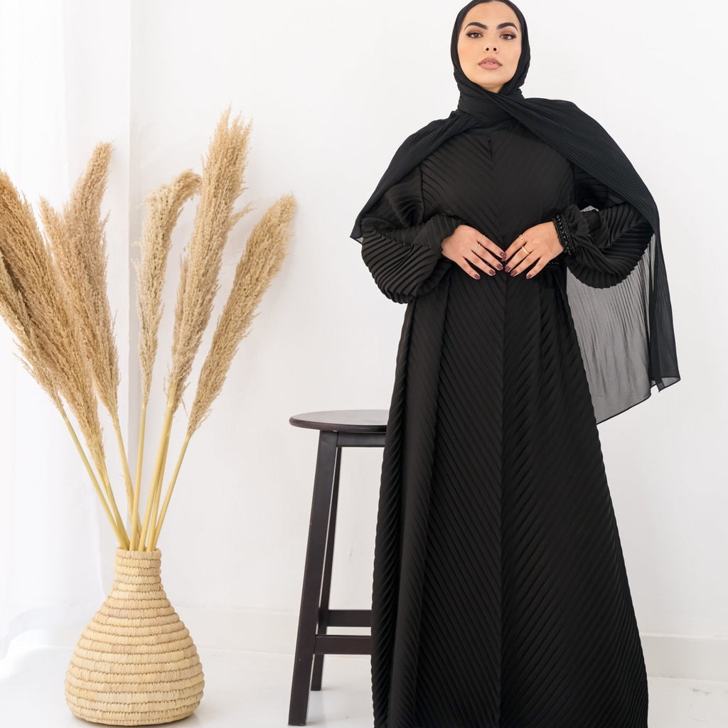Black Plisse Abaya Embroidered with belt