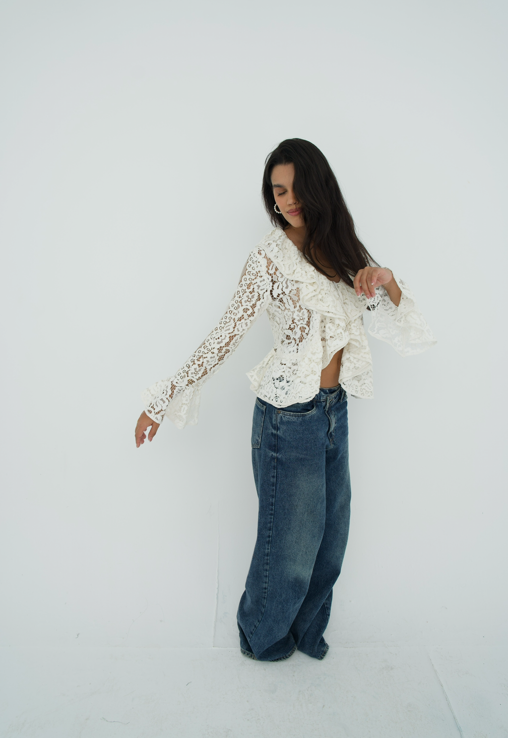 Lace ruffles top