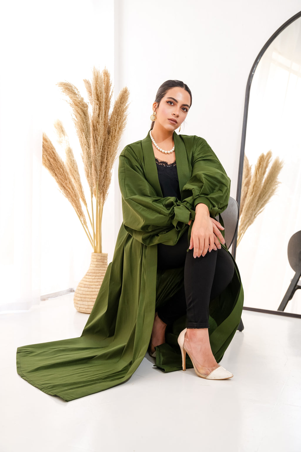 Puffed sleeves Kaftan in olive