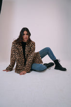Load image into Gallery viewer, Leopard Statement Blazer Coat
