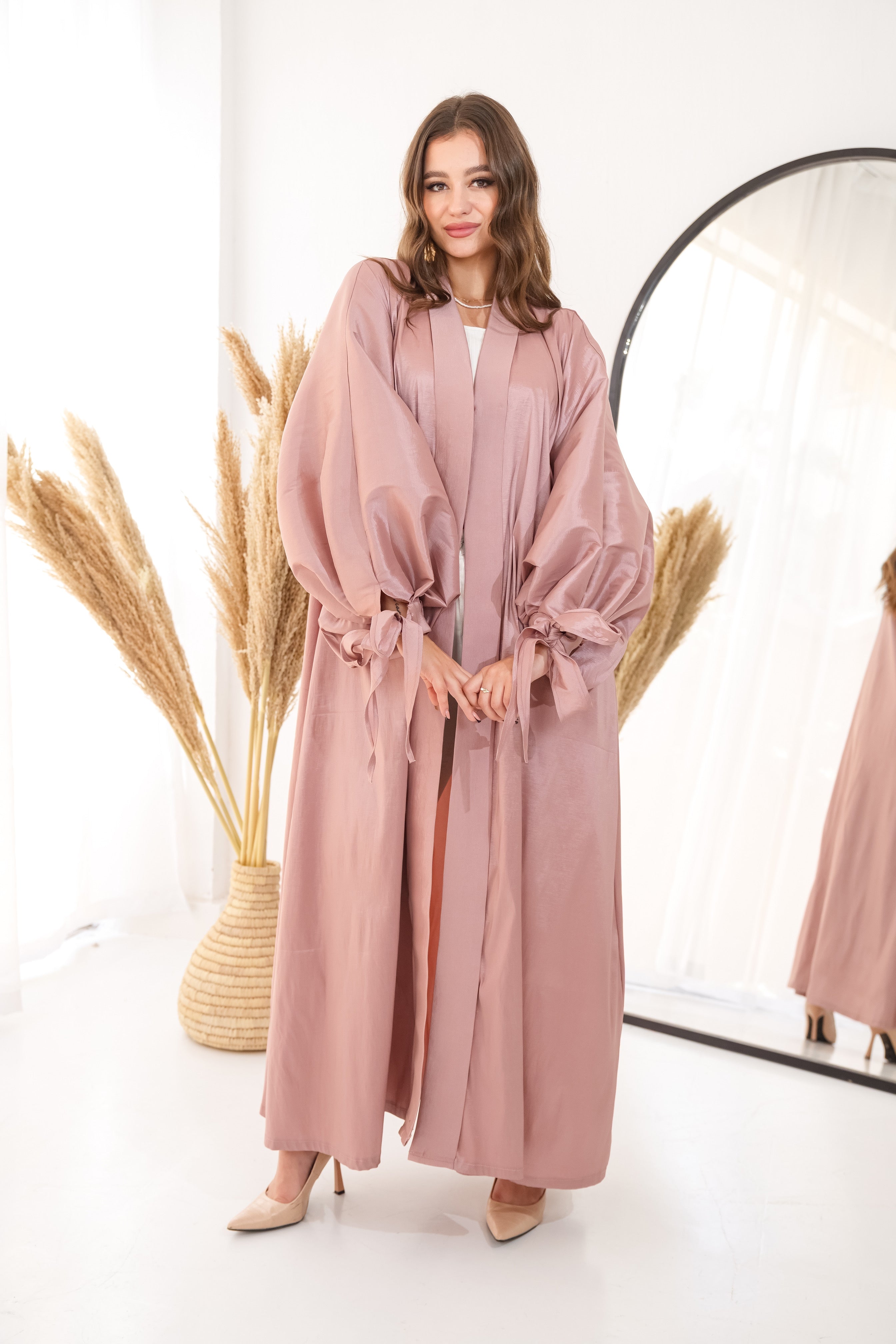 Puffed sleeves kaftan in nude pink
