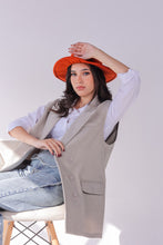 Load image into Gallery viewer, Wool Sleeveless Pocket long Vest in Grey
