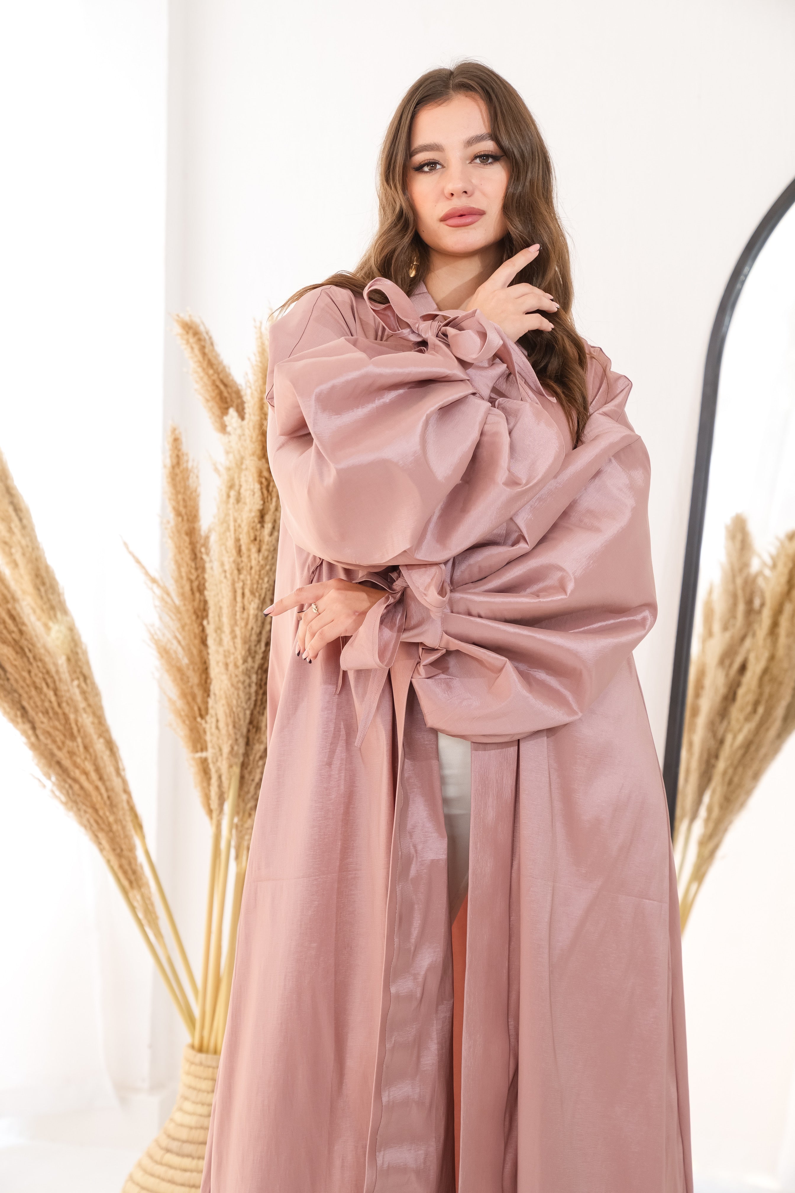 Puffed sleeves kaftan in nude pink