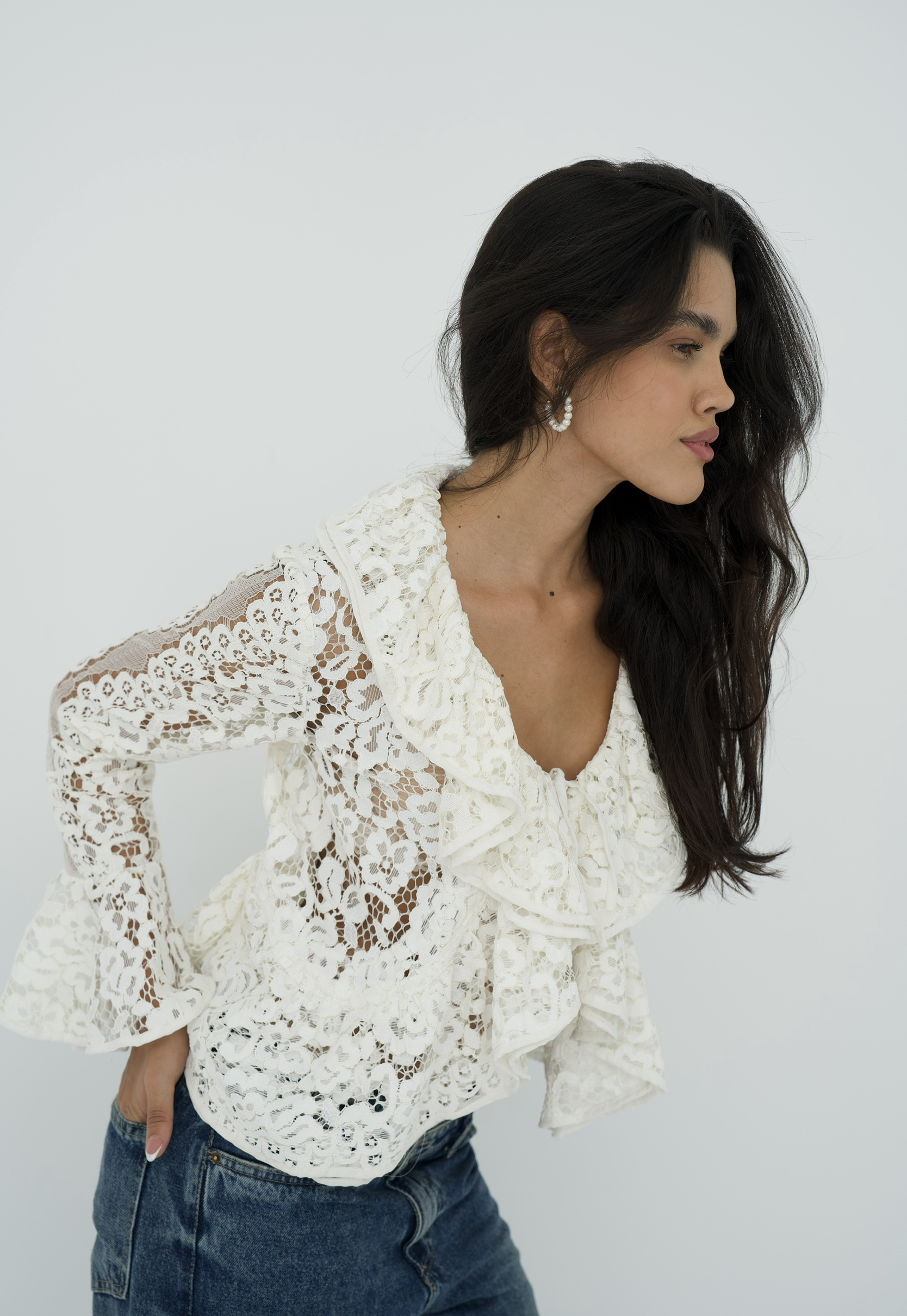 Lace ruffles top