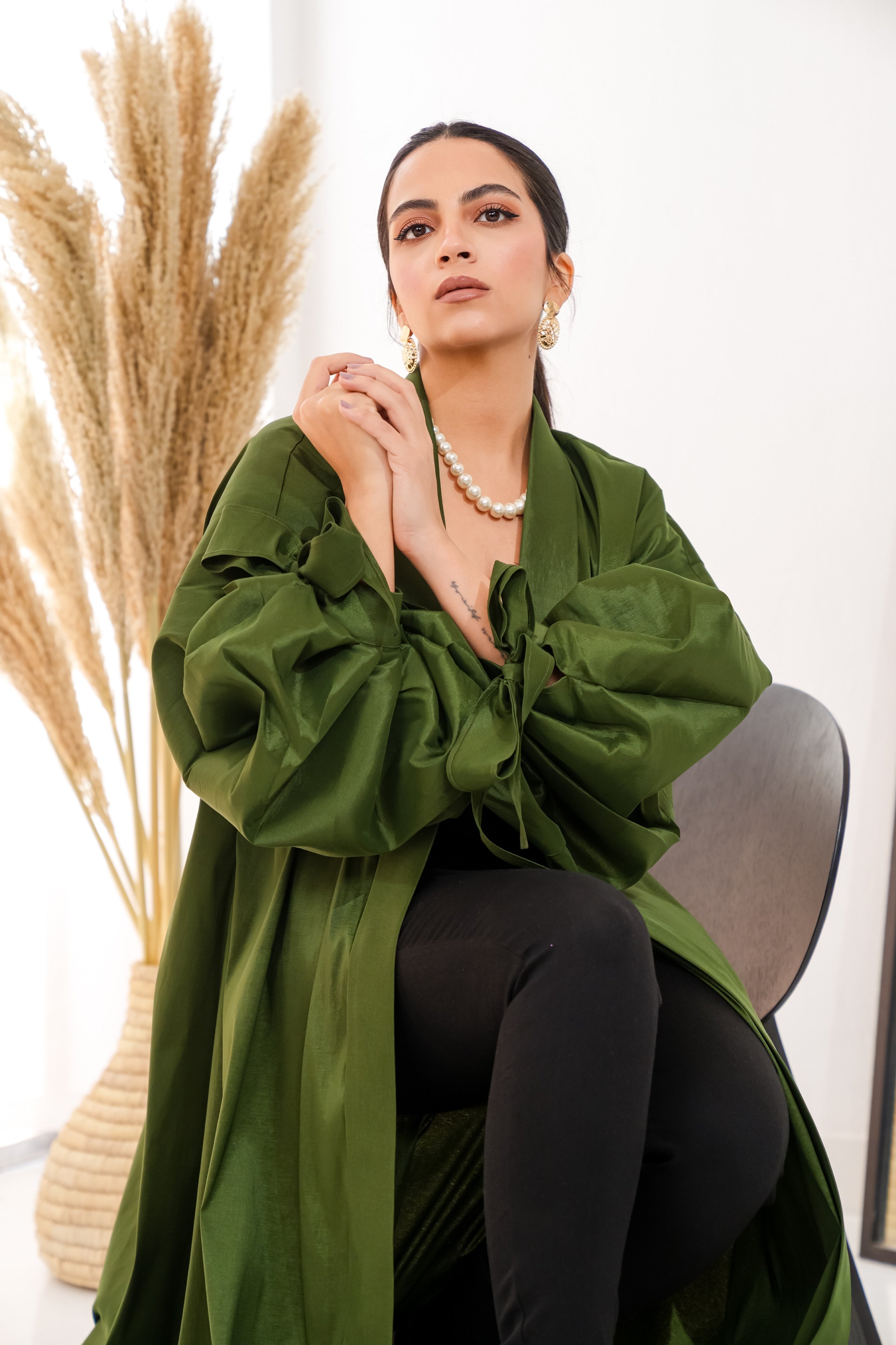 Puffed sleeves Kaftan in olive