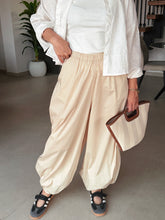 Load image into Gallery viewer, Balloon fit pants
