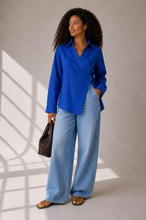 Load image into Gallery viewer, Pure linen High-Low shirt
