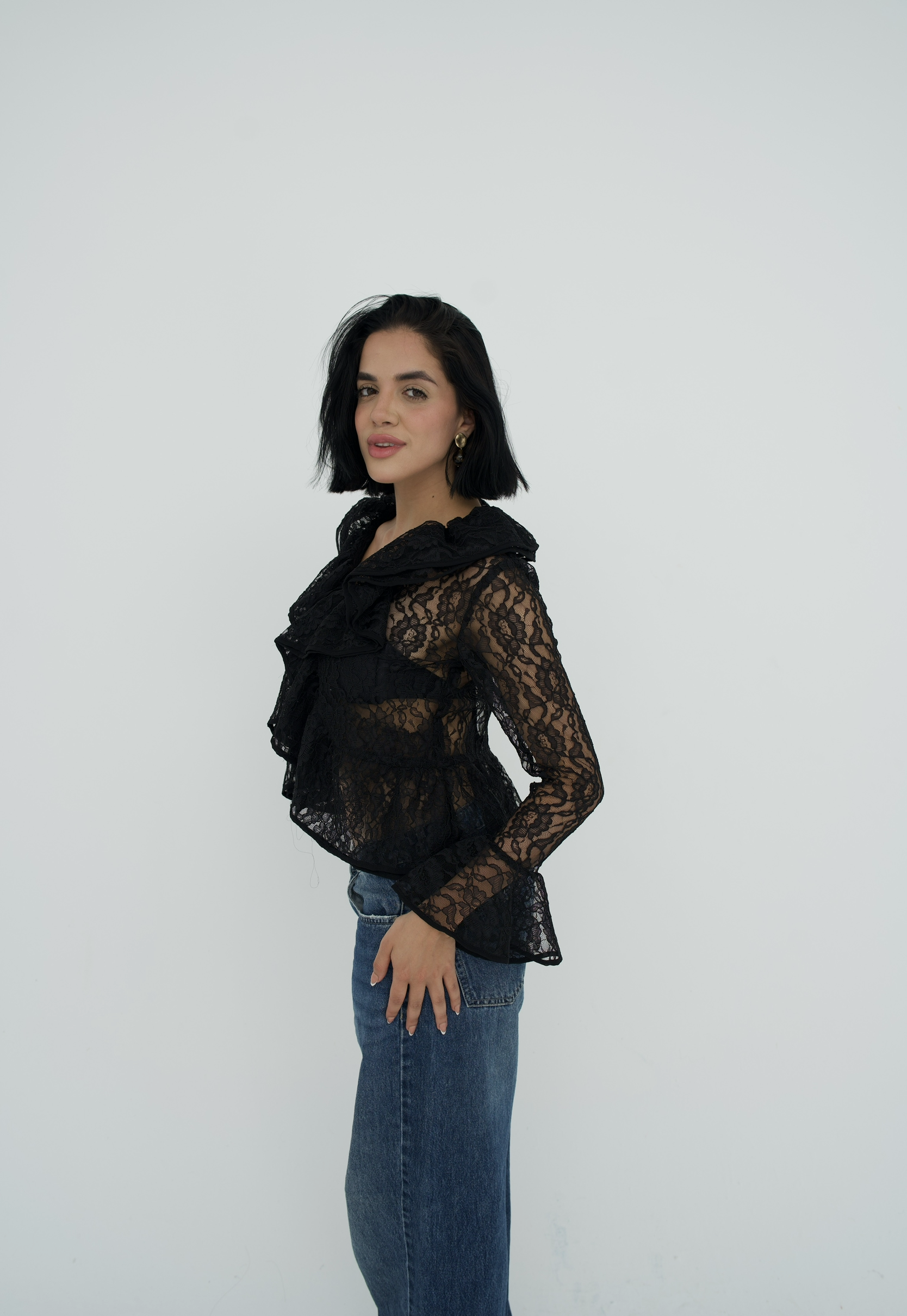 Lace ruffles top