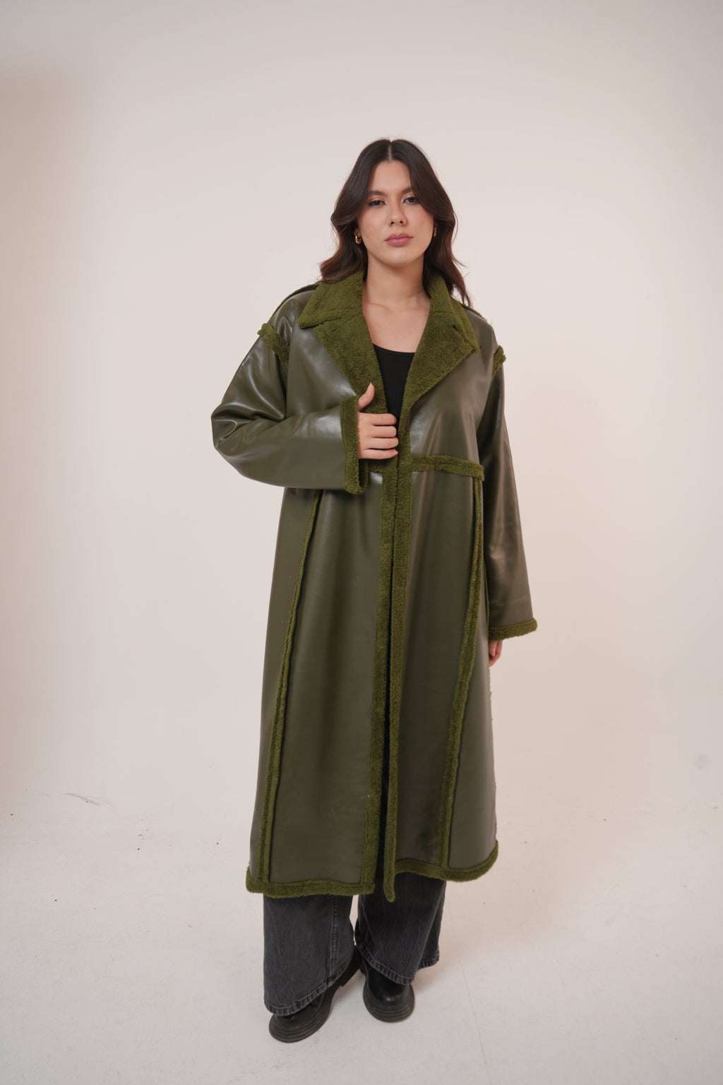Premium Fur Leather - Long coat in olive