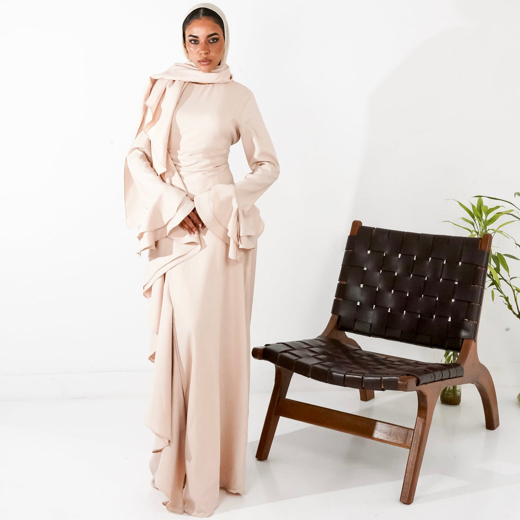 Flowy ruffles side in Beige