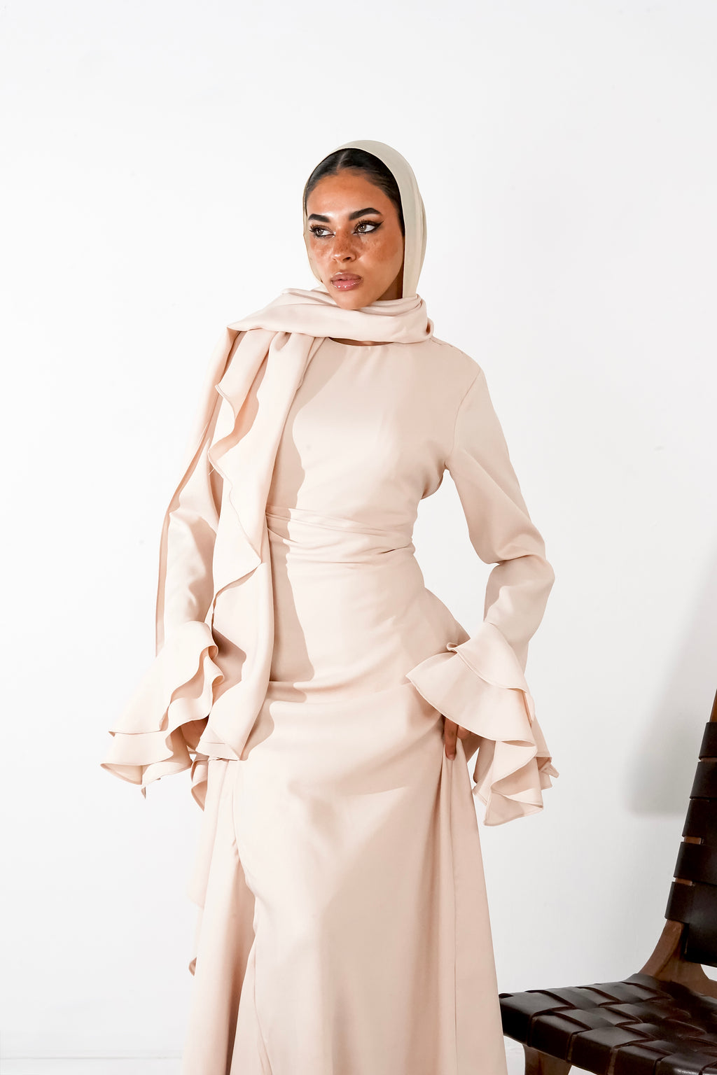 Flowy ruffles side in Beige