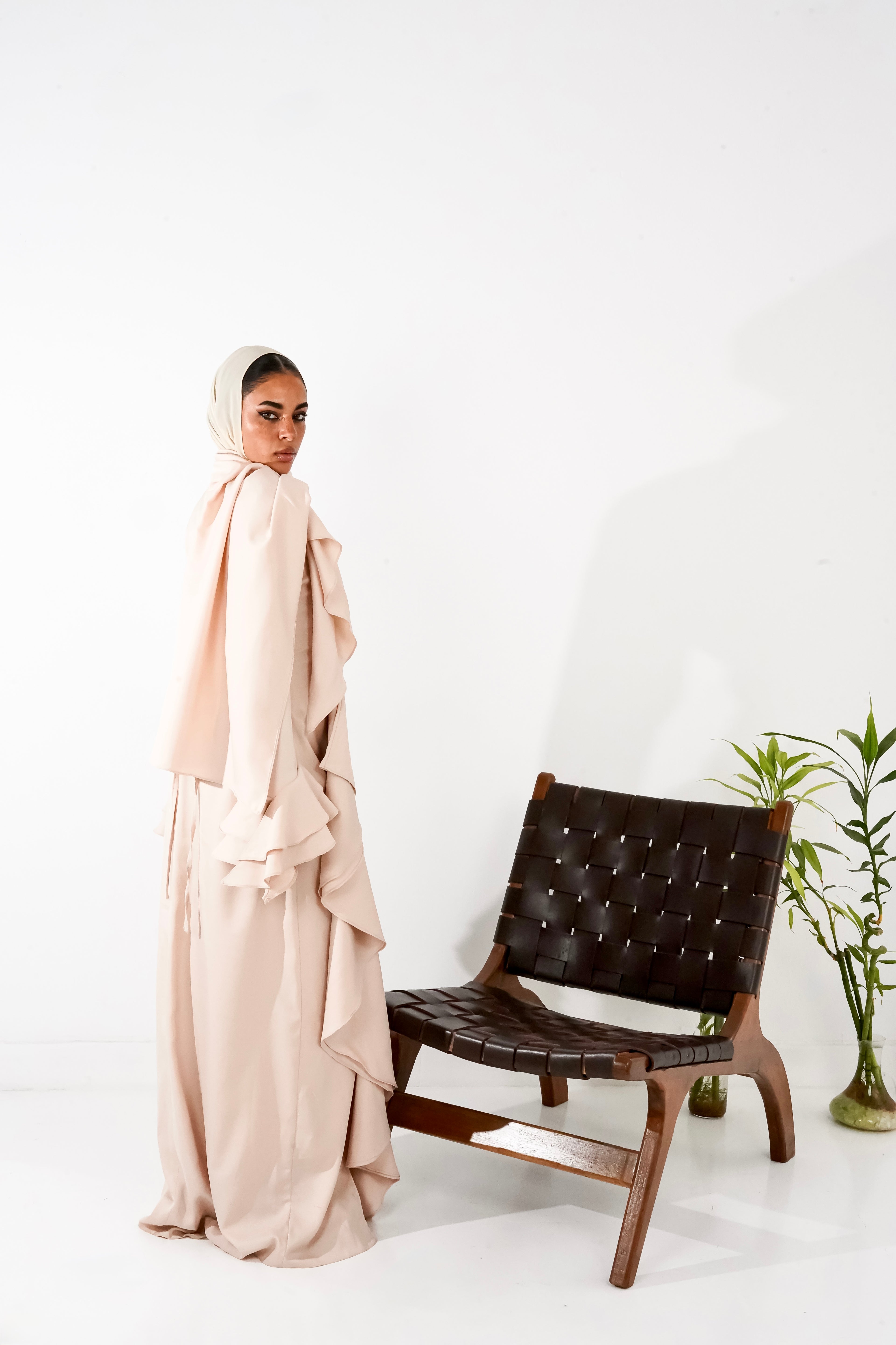 Flowy ruffles side in Beige