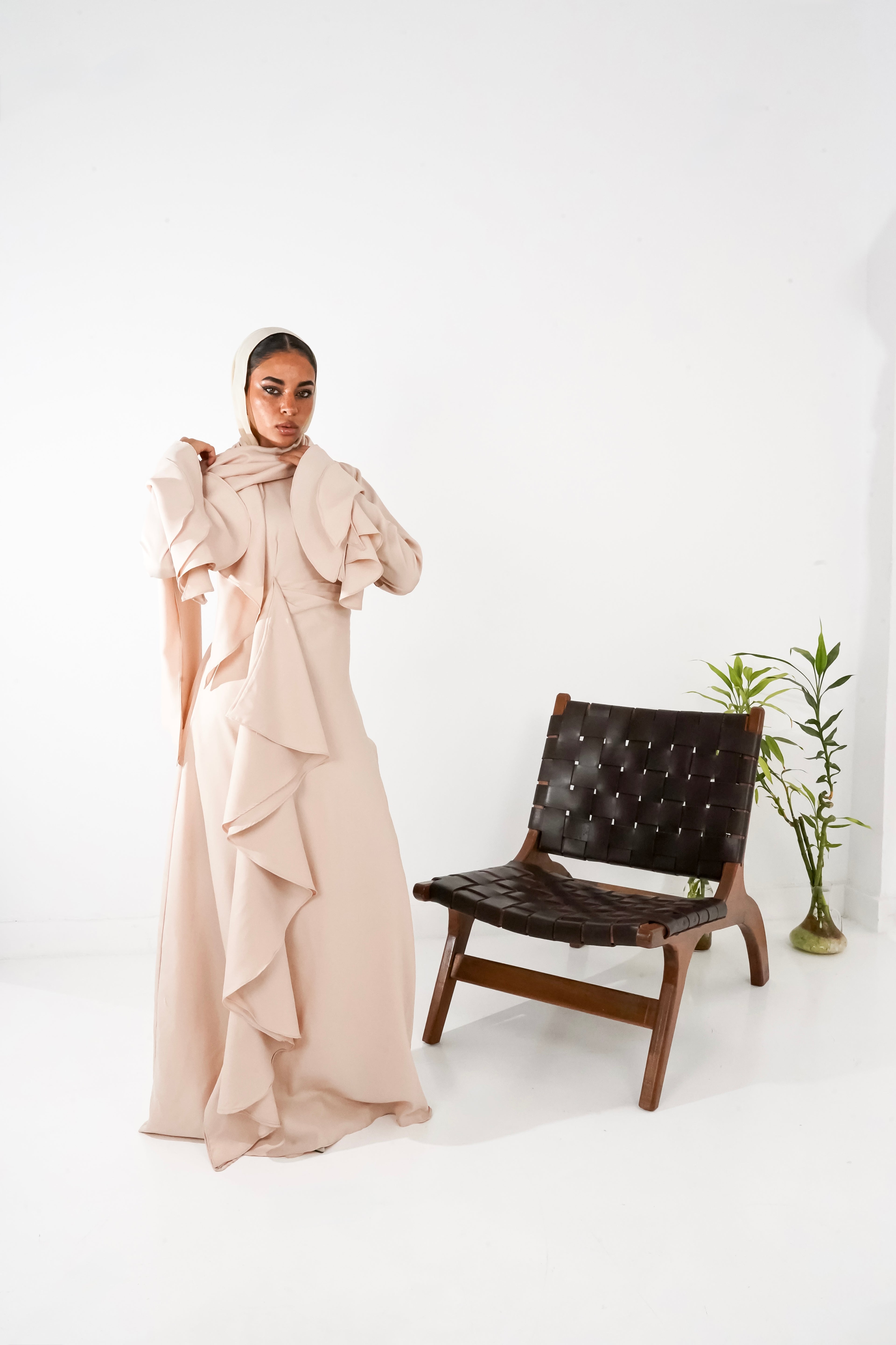 Flowy ruffles side in Beige