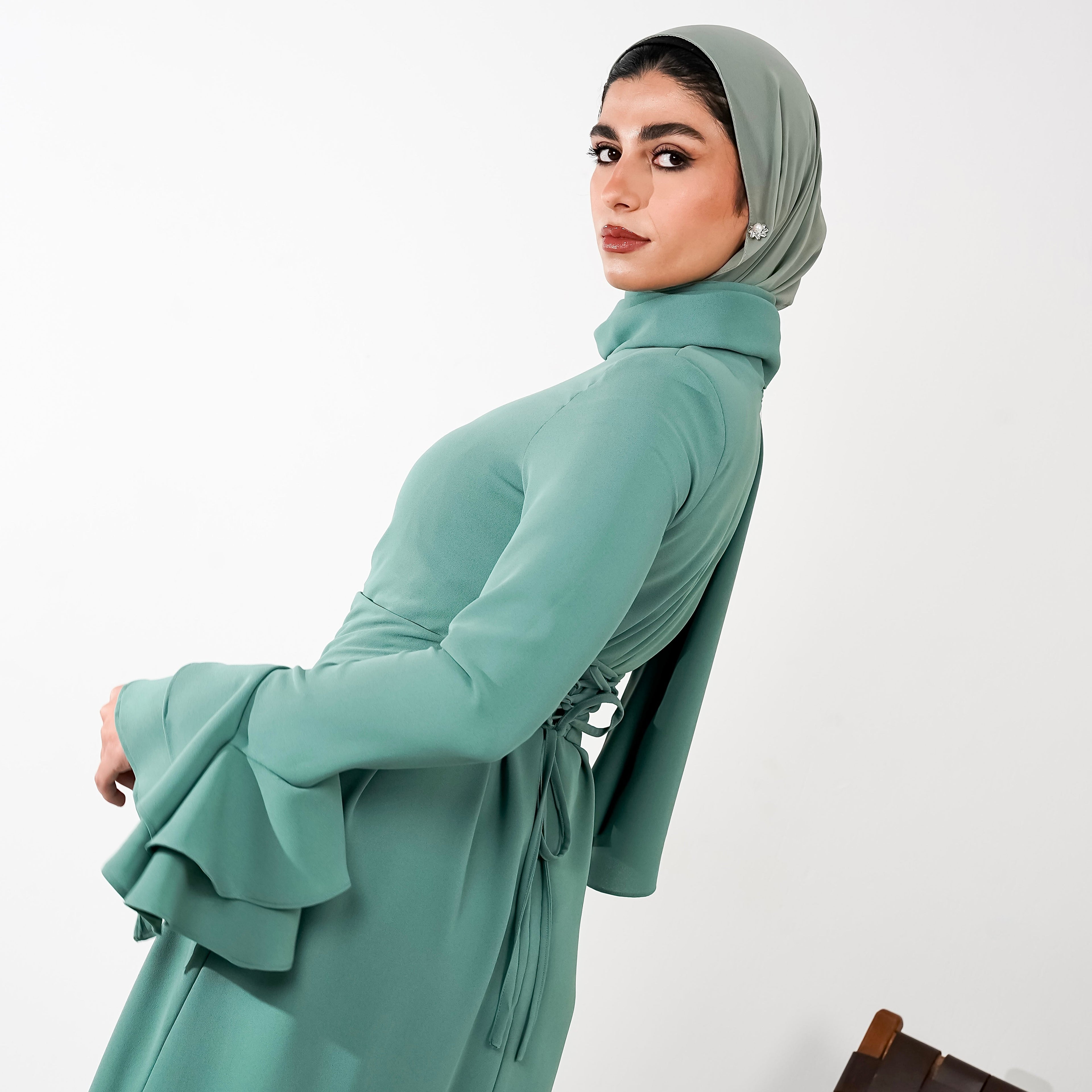 Flowy side ruffle dress in Teal