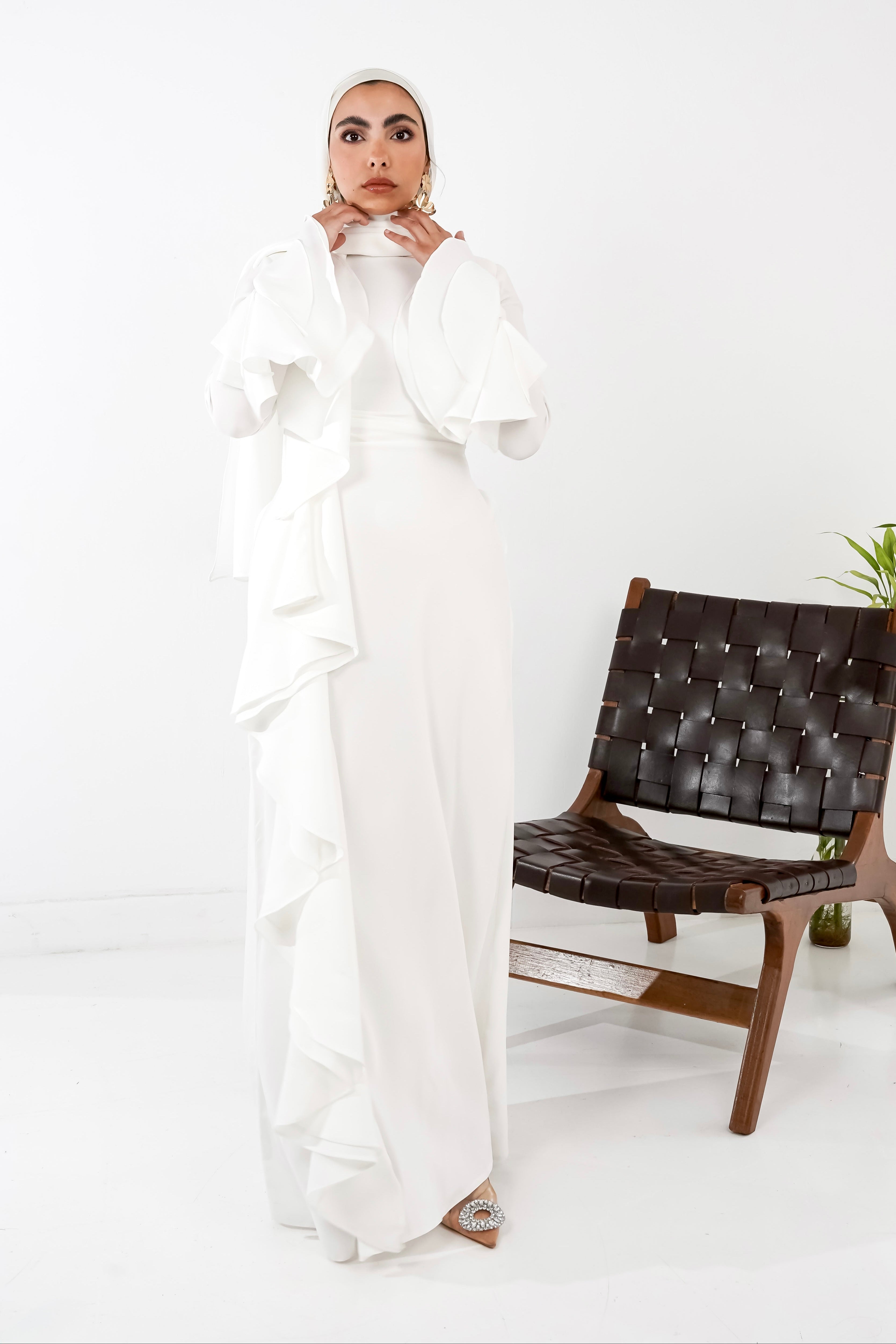 Flowy side ruffle dress in White