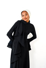 Load image into Gallery viewer, flowy side Ruffle in black
