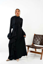 Load image into Gallery viewer, flowy side Ruffle in black

