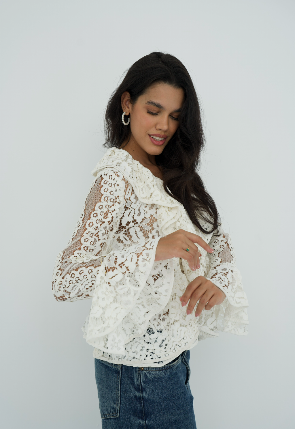 Lace ruffles top