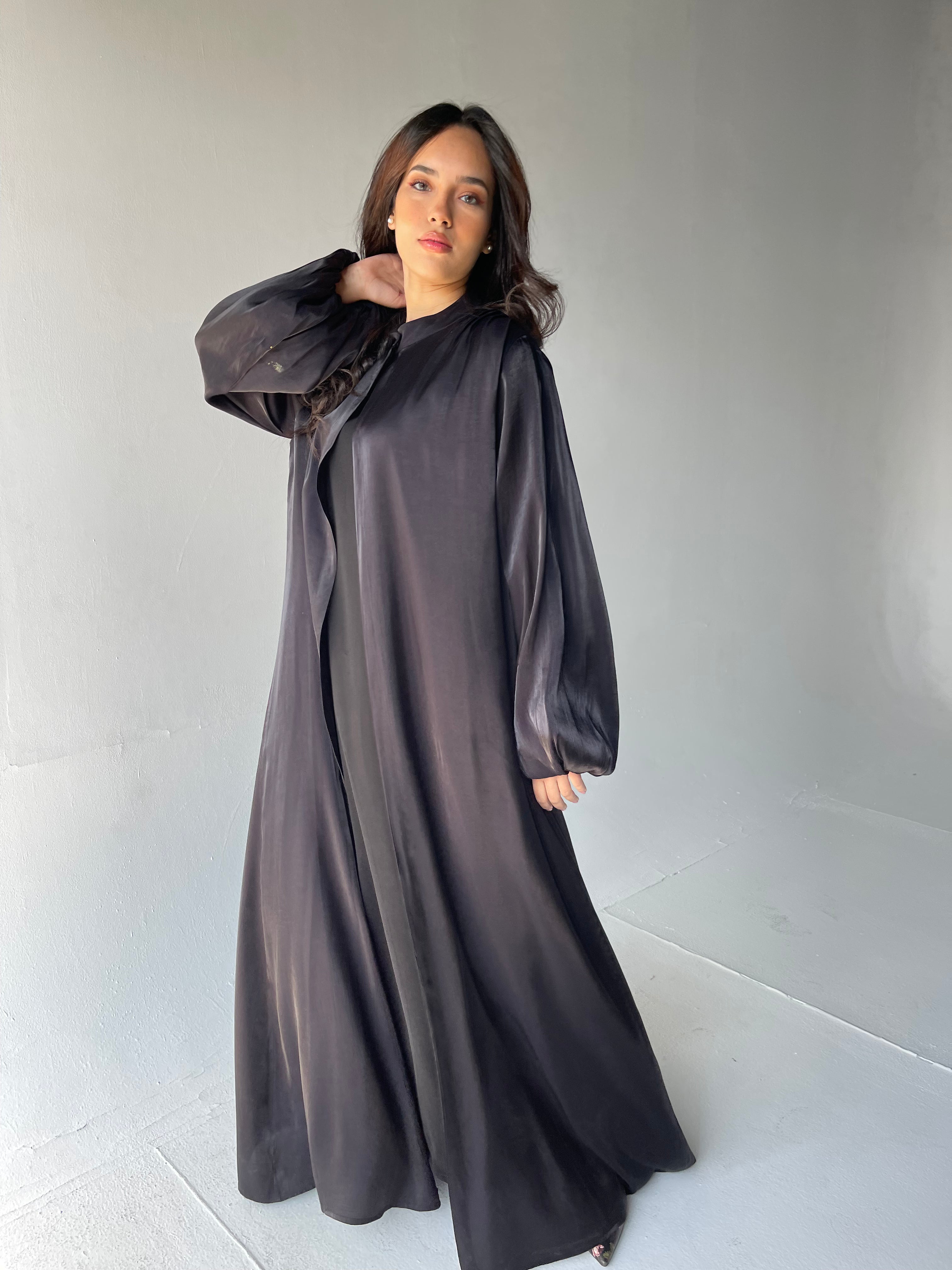 Balloon Sleeves Abaya with basic dress in Black