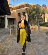 Load image into Gallery viewer, V-neck wool vest
