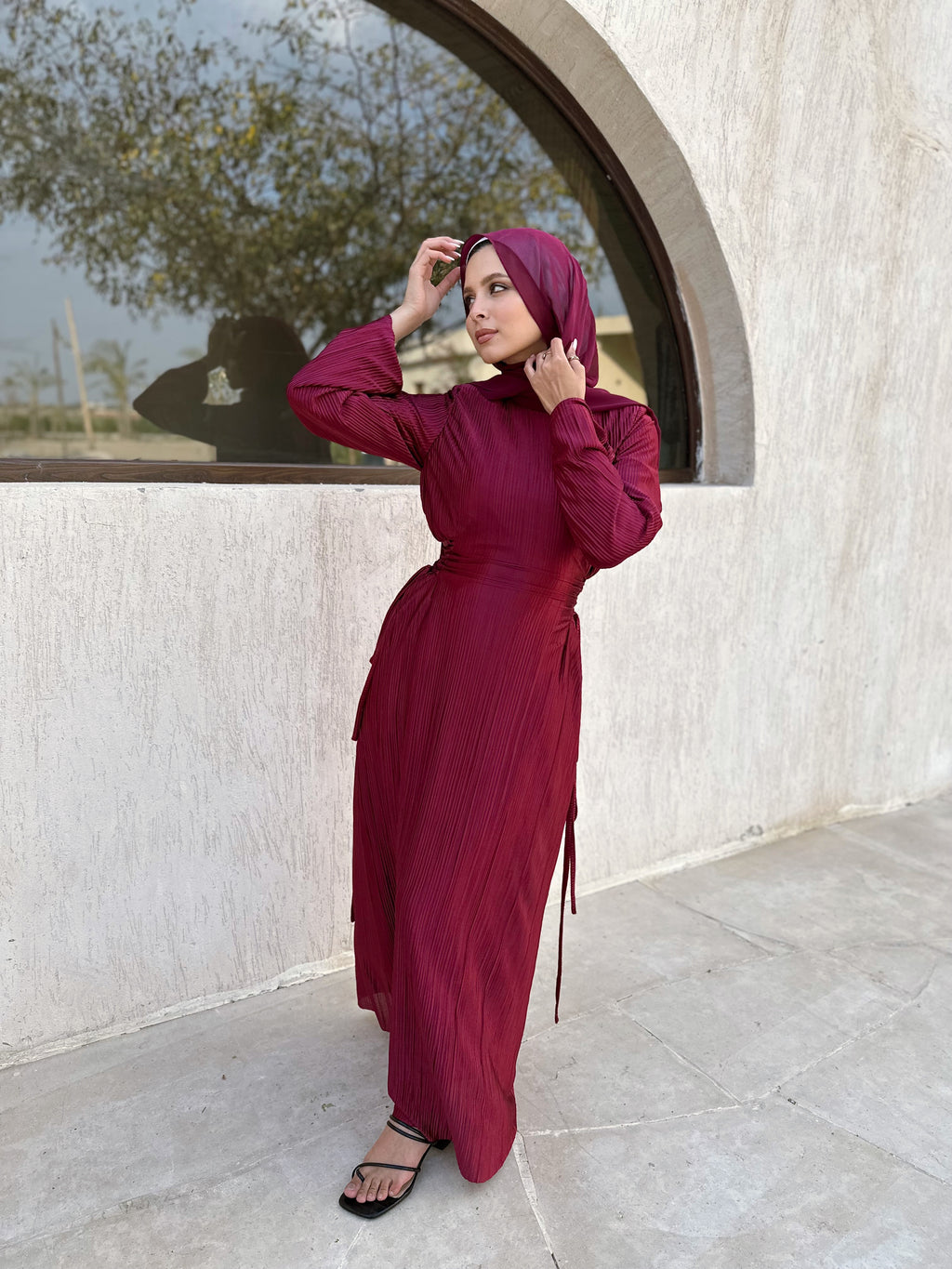 Plisse waisted dress in dark red