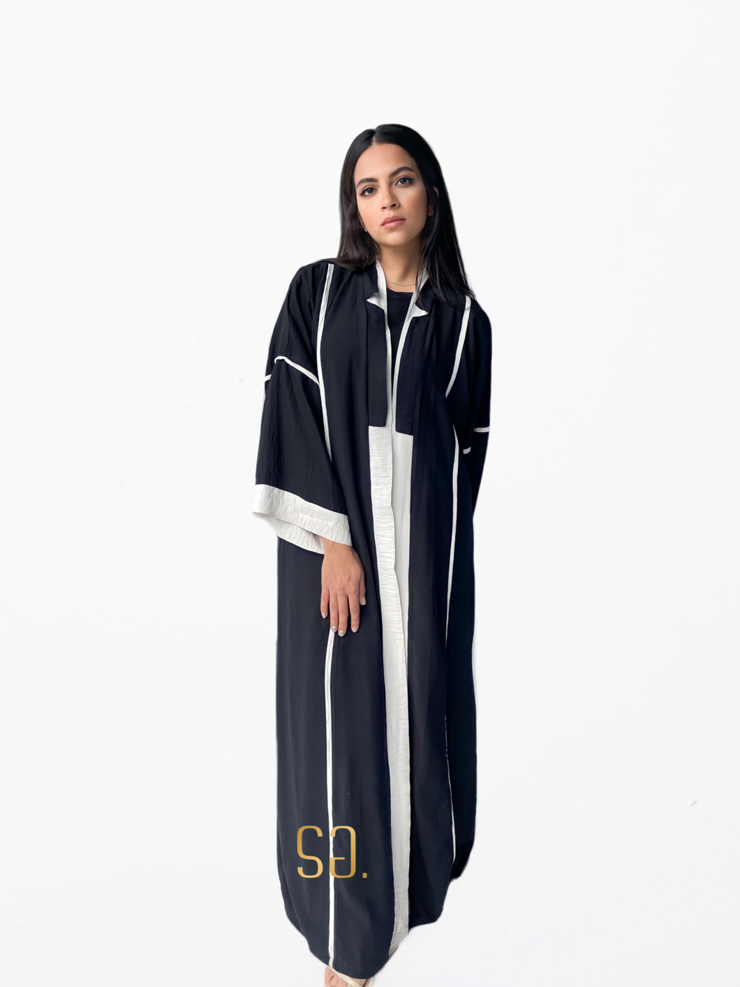 Linen striped Abaya in Black