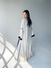 Load image into Gallery viewer, Linen striped Abaya in White
