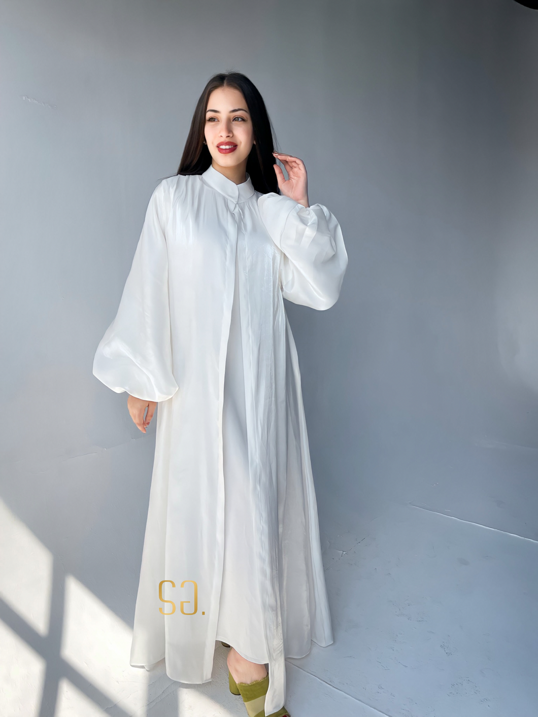 Balloon Sleeves Abaya in White