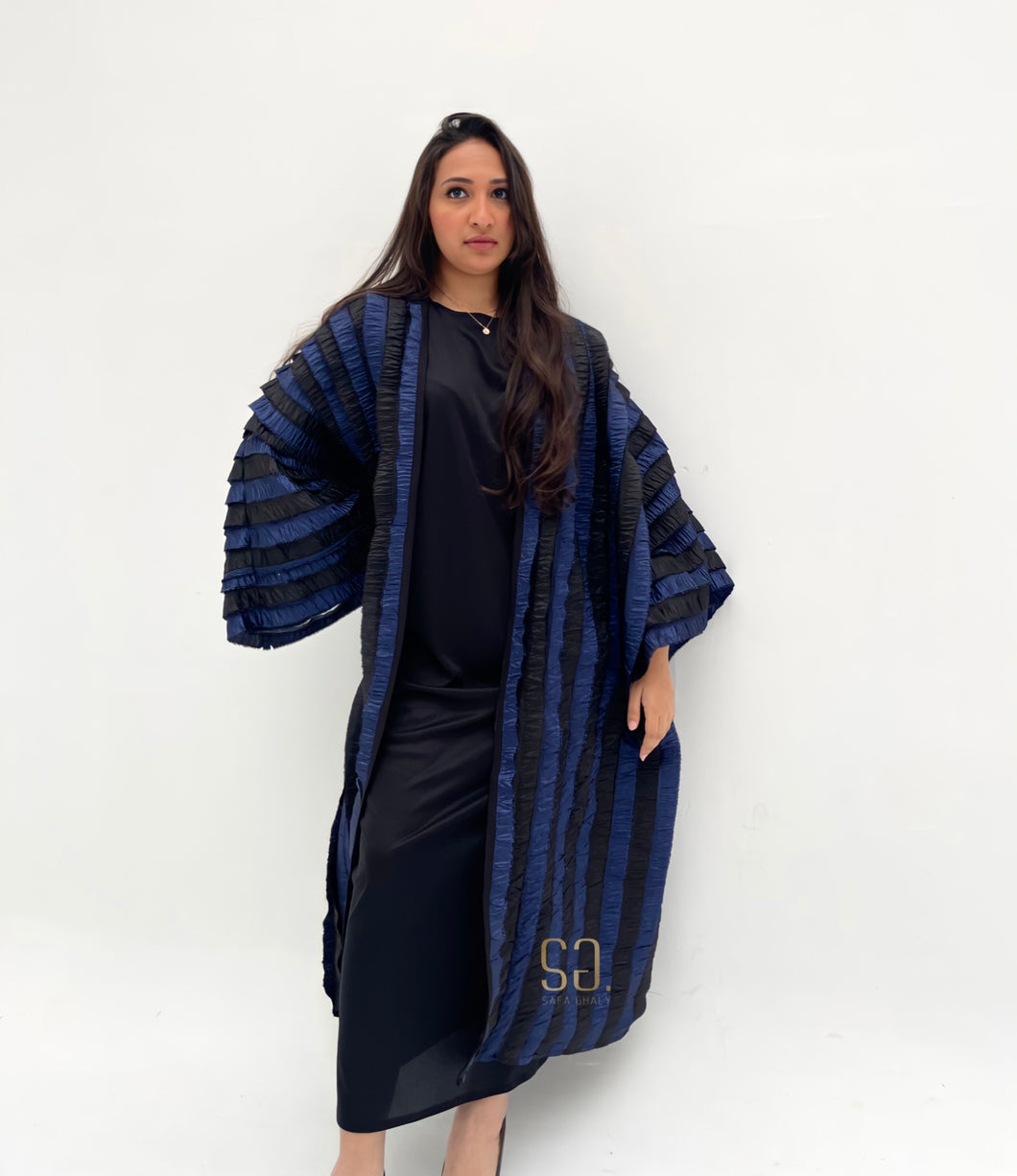Layered ruffles kimono in Blue- Black
