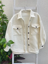 Load image into Gallery viewer, Flap Pocket Teddy Coat
