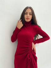 Load image into Gallery viewer, Turtleneck Sweater Dress In red
